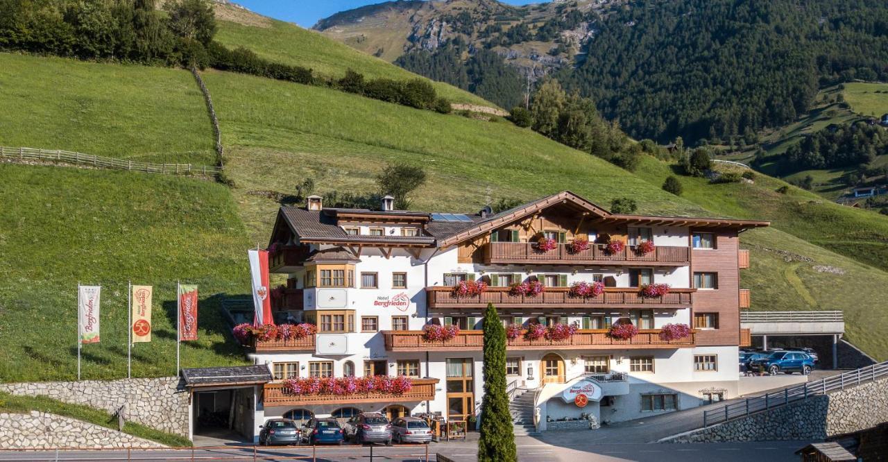 Hotel Bergfrieden Мартело Екстериор снимка